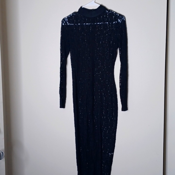 Dresses & Skirts - Black Lace Dress